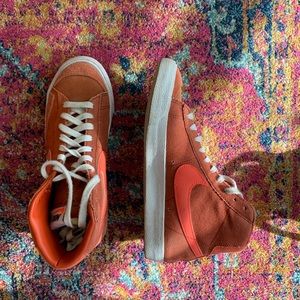 Nike blazers barely worn